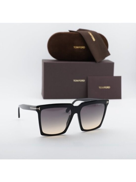 Tom Ford FT0764 01B Sabrina Square Sunglasses - Black\\Smoke main image 4